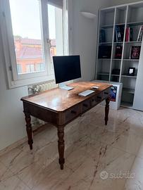 Scrittoio d'Epoca in Legno Massello