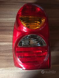 Fanale sx Jeep Cherokee