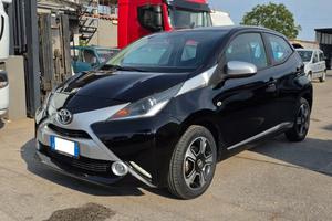 TOYOTA Aygo 1.0 VVT-i 69 CV 5 porte x-clusiv