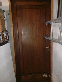 portone con telaio in legno