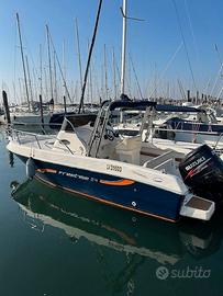 Terminal Boat Freetime 24 Walkaroud -Suzuki 250 CV