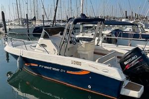 Terminal Boat Freetime 24 Walkaroud -Suzuki 250 CV
