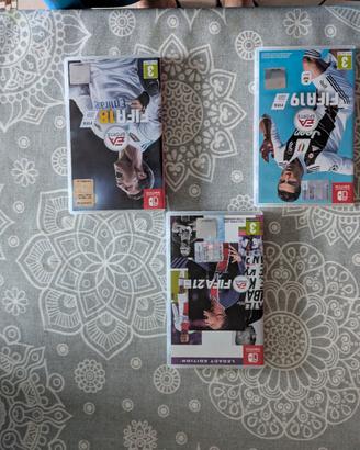 Lotto 3 giochi FIFA Nintendo Switch 18 19 21