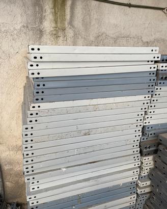 Scaffali