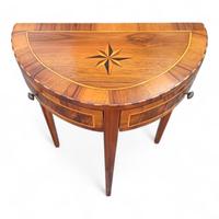 Piccola consolle da ingresso demilune