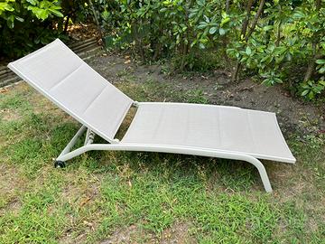 Lettino da giardino
