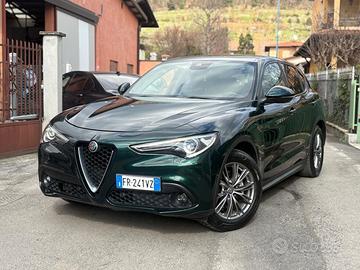 Alfa Romeo Stelvio 2.2 Turbodiesel 180 CV AT8 RWD 