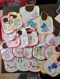 22 bavaglini con retro in plastica e maxi bavaglin