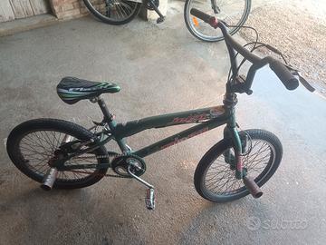 BMX professionale sterzata a 360