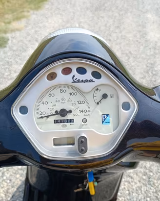 Vespa LX125 
