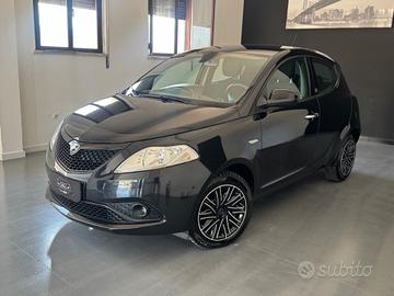 LANCIA YPSILON 1.0 FIREFLY HYBRID GOLD - 2021