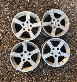 4 cerchi in lega 15 momo 5x112 6.5Jx15h2 et38
