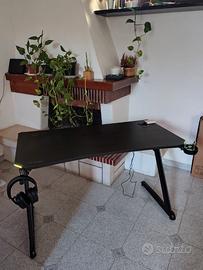 Scrivania Gaming Trust GXT709 Luminus RGB