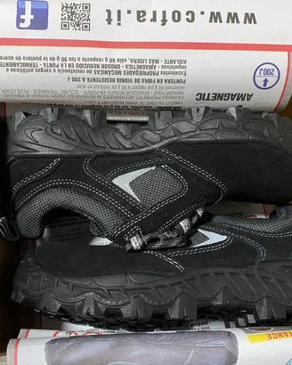 Scarpe antofortunistiche NUOVE!! N. 36