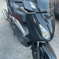 Yamaha Xmax 250