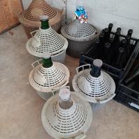 6 damigiane e 25 bottiglie in vetro