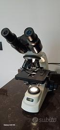 microscopio biologico 