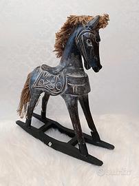 Cavallo a Dondolo Scultura 