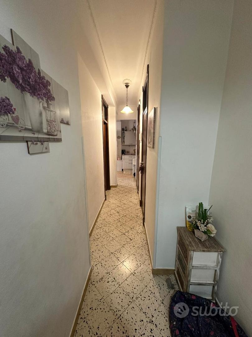 3 vani buono stato zona - Vista 5