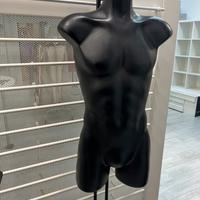 Manichino uomo con piedistallo