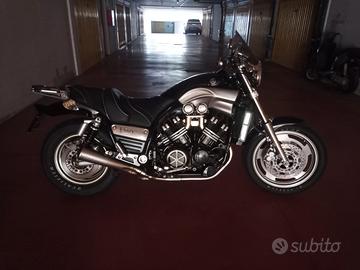 Yamaha VMAX STORICA iscritta FMI + Accessori