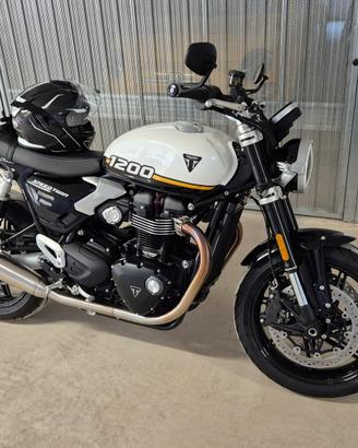 Triumph Speed Twin 1200 