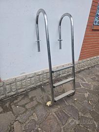 Scaletta per piscina in acciaio inox