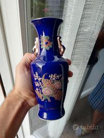 Vaso vintage orientale blu e oro con pavoni