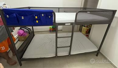 Letto a castello piu 2 materassi in schiuma