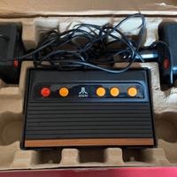 Atari Flashback 8 con 105 Giochi (anni 2000).