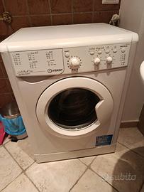 Lavatrice Indesit 7kg come nuova.