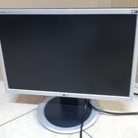 Monitor LG completo di cavi