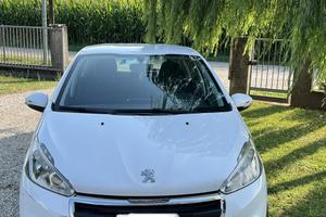 Peugeot 208 per € 2.500