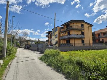 2 LOCALI A CASTELLO DI CISTERNA