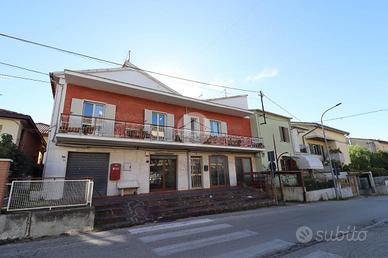 CASA SEMINDIPENDENTE A GIULIANOVA