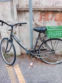 Bici da donna con ruote nuove