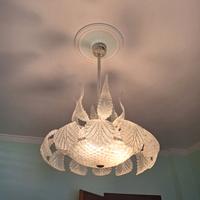 Lampadario in vetro con foglie rimuovibili