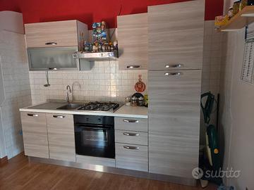 Cucina componibile completa con elettrodomestici
