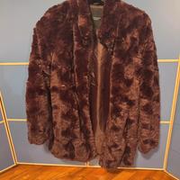 Pelliccia sintetica color bordeaux