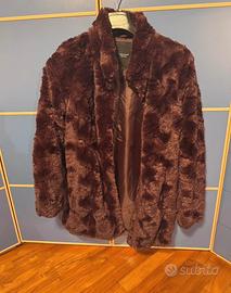 Pelliccia sintetica color bordeaux