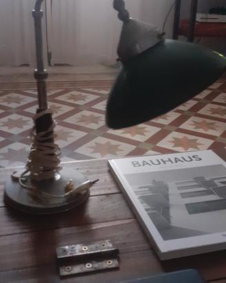 lampada da tavolo ministeriale vintage