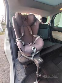 cybex sirona Zi con base ISOFIX