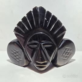 Scultura messicana di idolo totem in ossidiana 