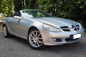 Mercedes-Benz SLK 280 V6 231CV - 2005 - CAMBIO MAN