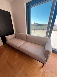 Divano 3 posti  ikea Applaryd