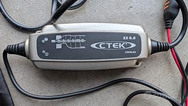 caricatore batteria moto auto CTEK