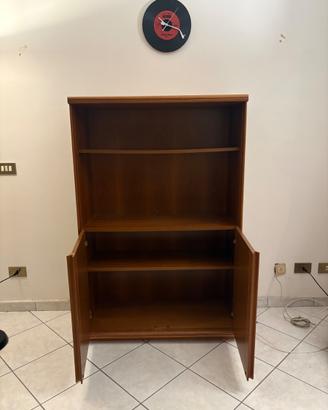 Mobile soggiorno in legno con ante