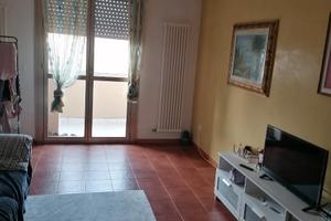 Bicamere biservizi ultimo piano arredato