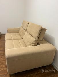 Divano a tre posti