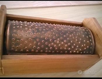 Grattugia fatta a mano